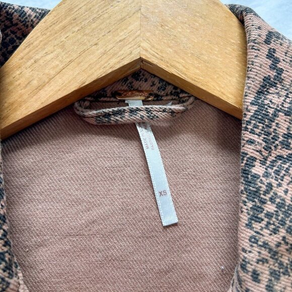 NWOT Free People Snake Trucker Jacket XS Brown Snakeskin Print Denim Cotton - Picture 6 of 12